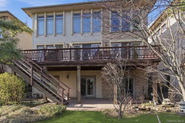 50 Holiday Pond Road, Jericho, NY 11753