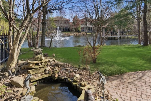 50 Holiday Pond Road, Jericho, NY 11753