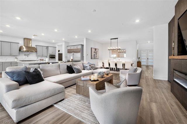 214 Shaded Canyon Drive, Henderson, NV 89012