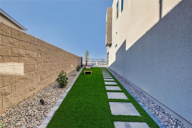 214 Shaded Canyon Drive, Henderson, NV 89012