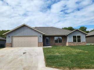 1618 Ridgemont Avenue, Monett, MO 65708