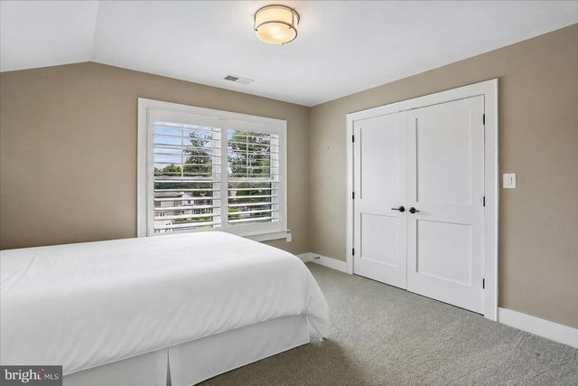 5401 GLENWOOD RD, Bethesda, MD 20817