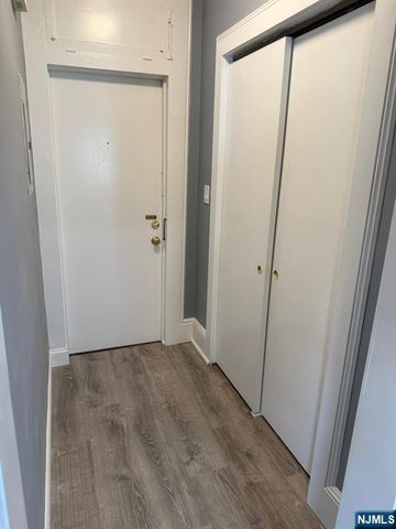 22 Prospect Street 3, Ridgewood, NJ 07450