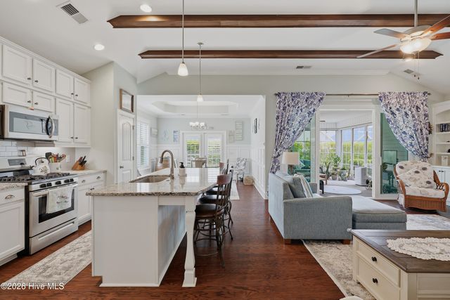 7008 Sevilleen Drive SW, Ocean Isle Beach, NC 28469