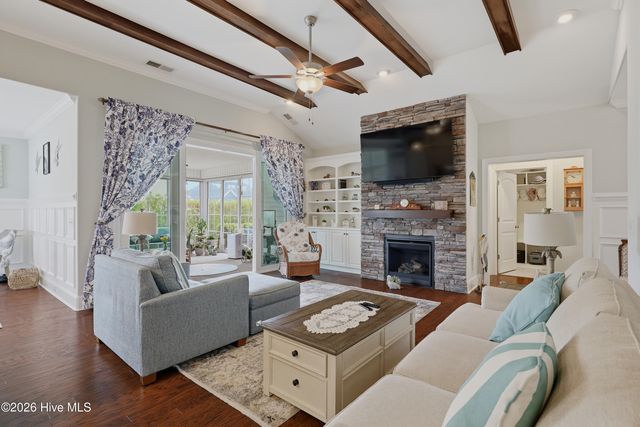 7008 Sevilleen Drive SW, Ocean Isle Beach, NC 28469