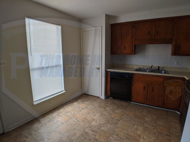 1640 Baltimore Dr Apt C, Clarksville, TN 37043