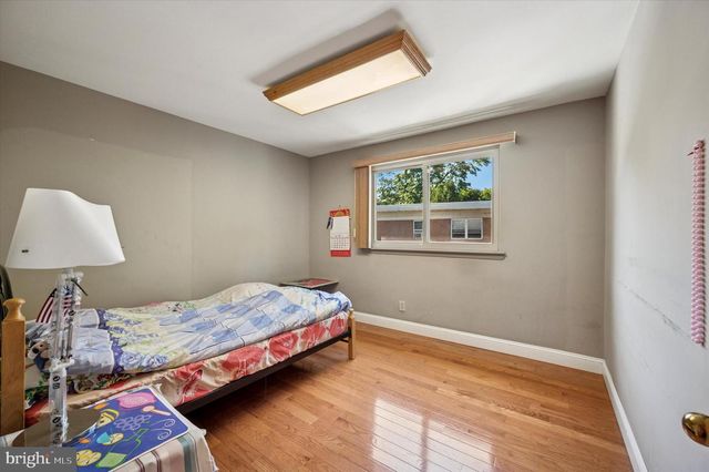 1200 GAINSBORO RD, Bala Cynwyd, PA 19004