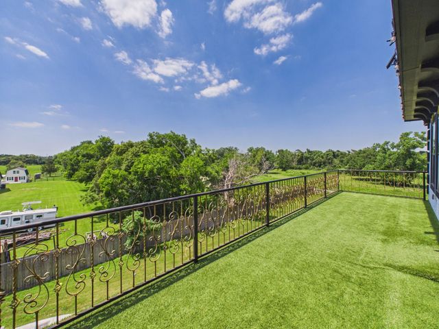 1259 County Road 147, Alvin, TX 77511