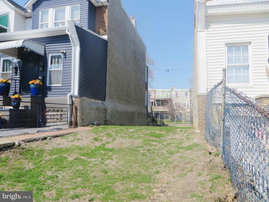 5727 FLORENCE AVE, PHILADELPHIA, PA 19143 — photo 2