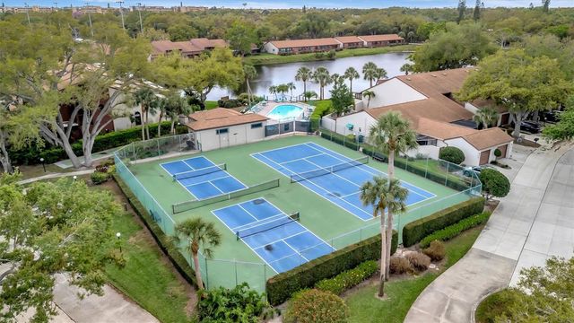 2925 PARK LAKE DRIVE 12, Bradenton, FL 34209