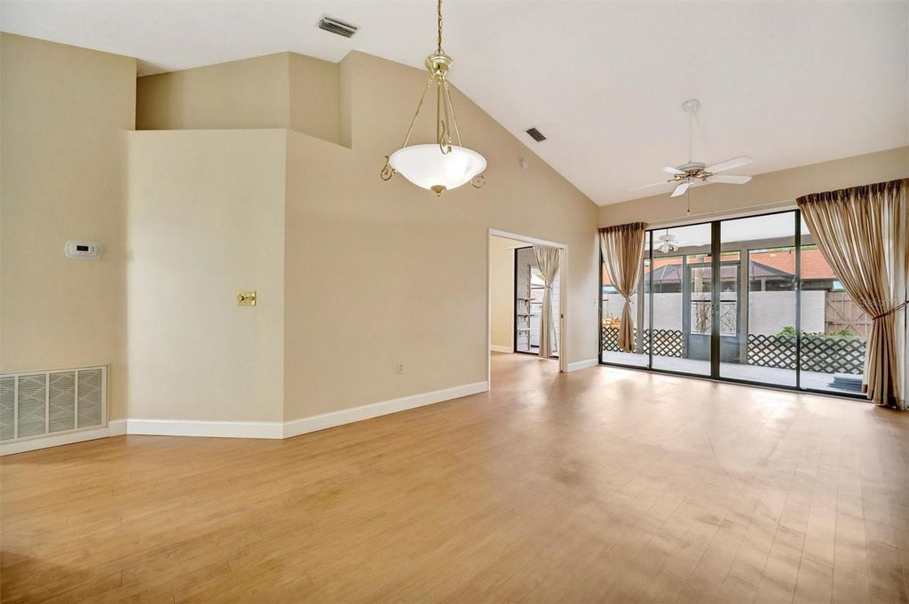 Image 12 of property listing at 2925 PARK LAKE DRIVE 12, Bradenton, FL 34209