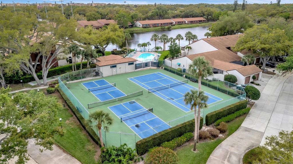 Image 36 of property listing at 2925 PARK LAKE DRIVE 12, Bradenton, FL 34209