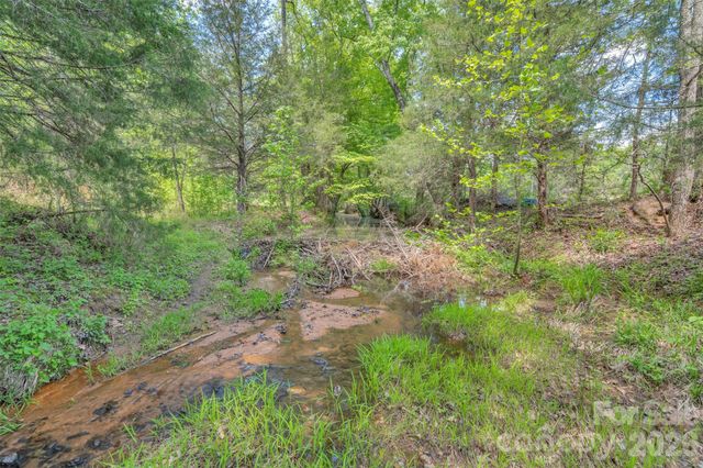 1958 Boyd Road, Blackstock, SC 29014