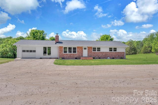 1958 Boyd Road, Blackstock, SC 29014