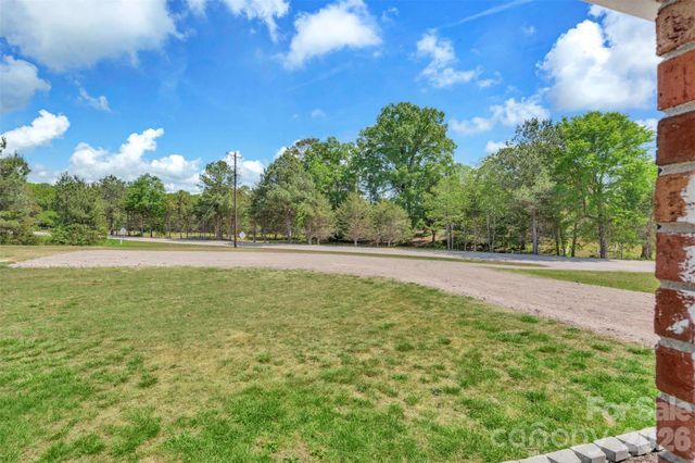 1958 Boyd Road, Blackstock, SC 29014