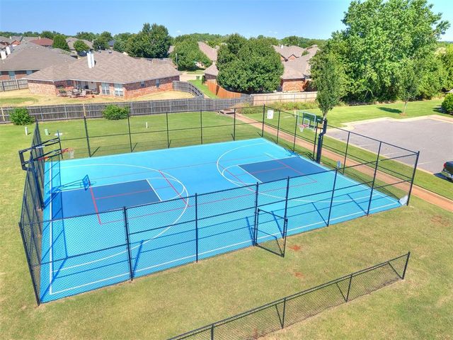 3349 Sage Brush Place, Yukon, OK 73099