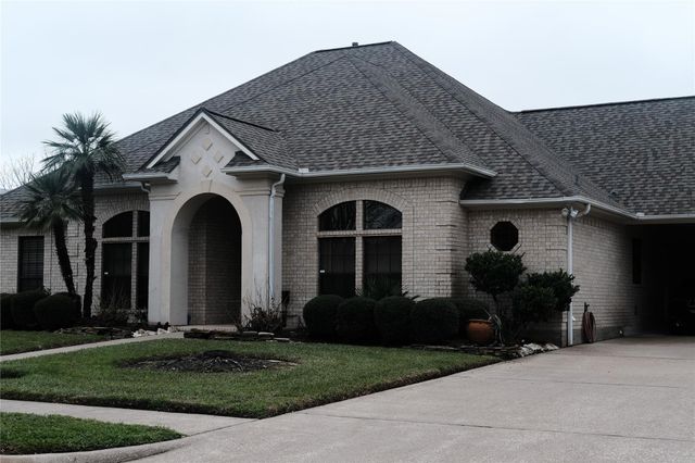 2217 W Reata Drive, Deer Park, TX 77536