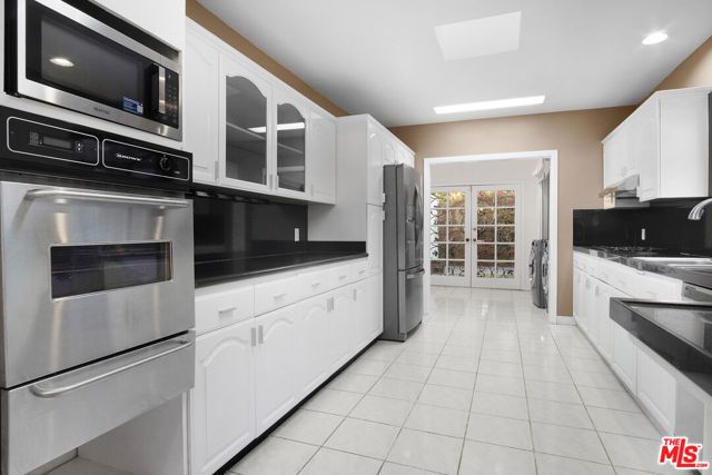 8719 Bonner Drive, West Hollywood, CA 90048