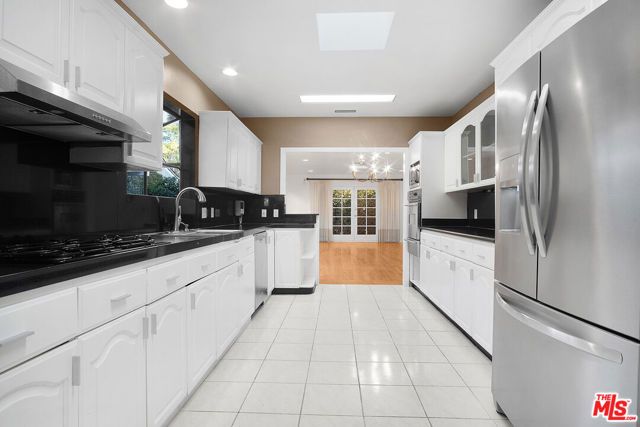 8719 Bonner Drive, West Hollywood, CA 90048