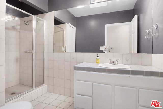 8719 Bonner Drive, West Hollywood, CA 90048