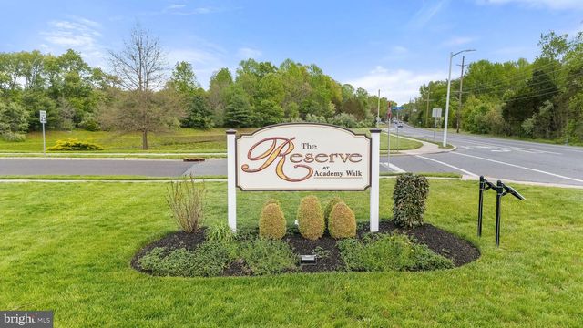 5 JUNE ANN, Clayton, NJ 08312