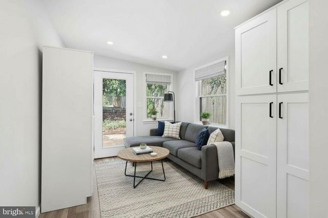 3911 6TH ST S, Arlington, VA 22204