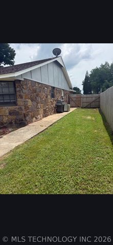 17401 E 77th Street North, Owasso, OK 74055