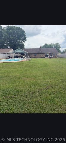 17401 E 77th Street North, Owasso, OK 74055