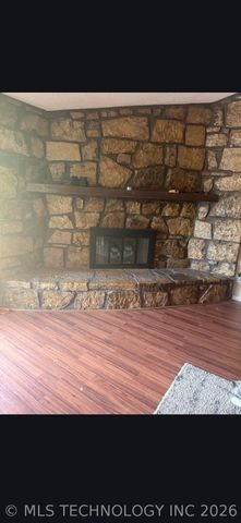 17401 E 77th Street North, Owasso, OK 74055