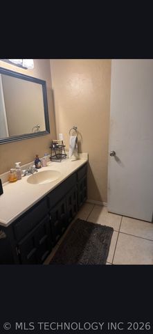 17401 E 77th Street North, Owasso, OK 74055