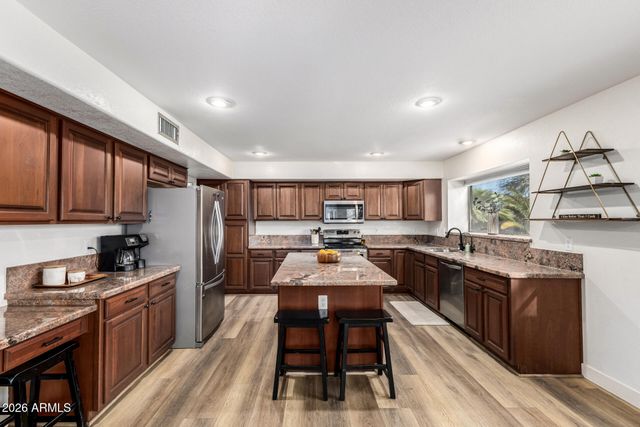 1015 E LIBERTY Lane, Gilbert, AZ 85296