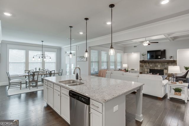 4695 Gablestone Crossing, Hoschton, GA 30548