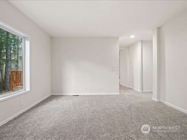 670 E Wilson Way, Grapeview, WA 98546