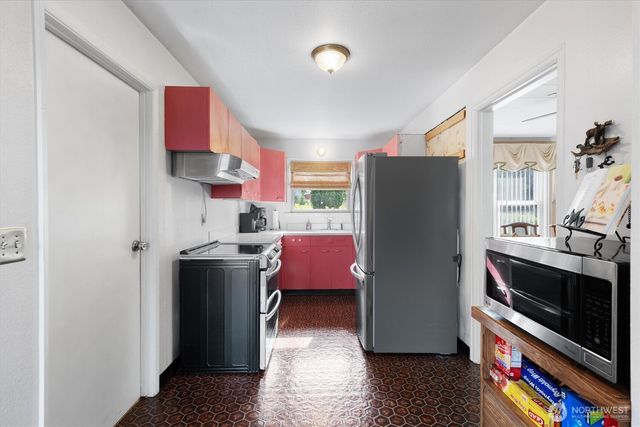 475 S 2nd Street, Cathlamet, WA 98612