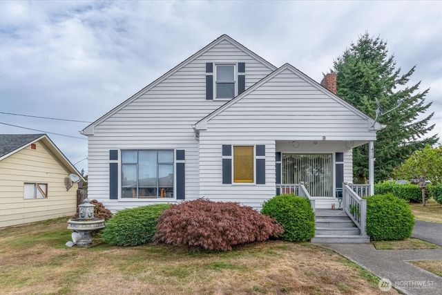 475 S 2nd Street, Cathlamet, WA 98612