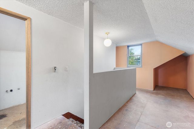 475 S 2nd Street, Cathlamet, WA 98612