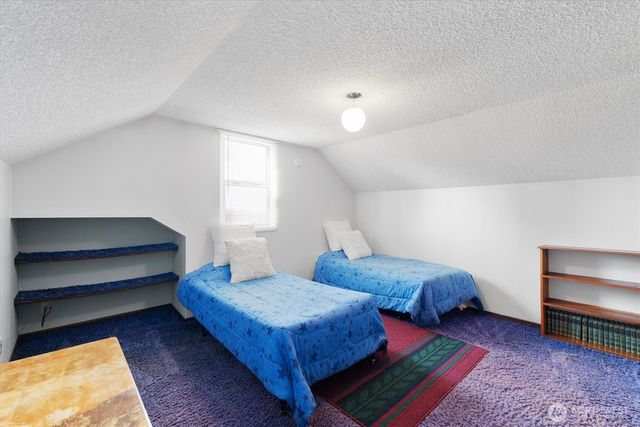 475 S 2nd Street, Cathlamet, WA 98612