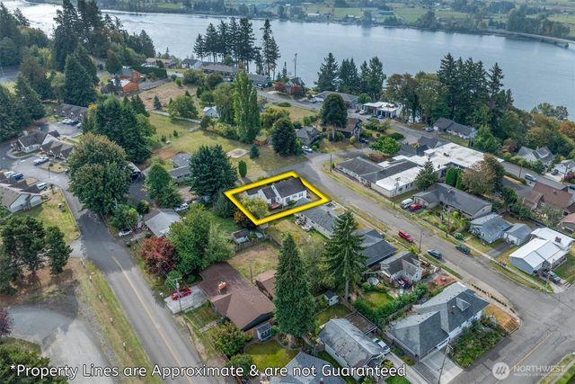 475 S 2nd Street, Cathlamet, WA 98612