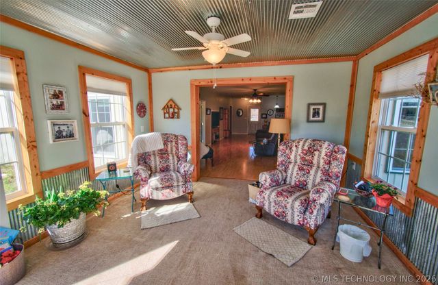 8677 E 63rd Street S, Braggs, OK 74423