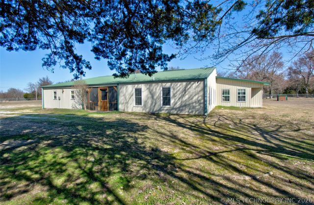 8677 E 63rd Street S, Braggs, OK 74423