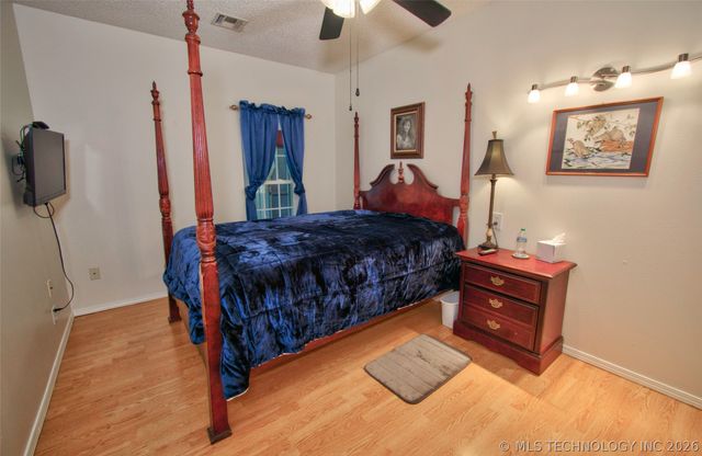 8677 E 63rd Street S, Braggs, OK 74423