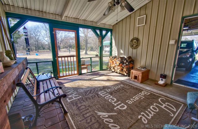 8677 E 63rd Street S, Braggs, OK 74423