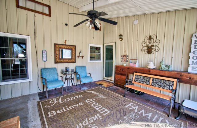 8677 E 63rd Street S, Braggs, OK 74423