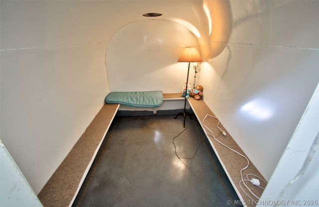 8677 E 63rd Street S, Braggs, OK 74423