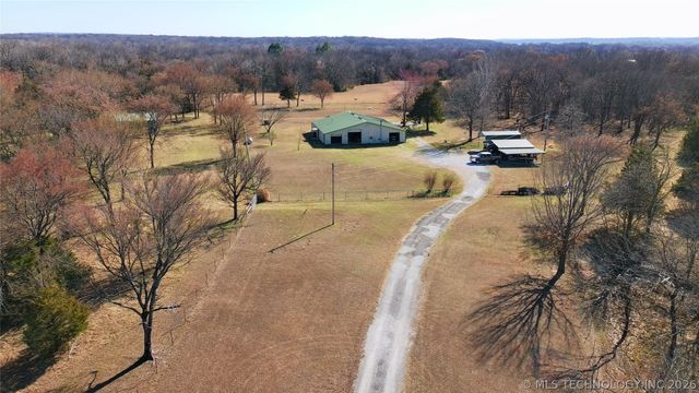 8677 E 63rd Street S, Braggs, OK 74423