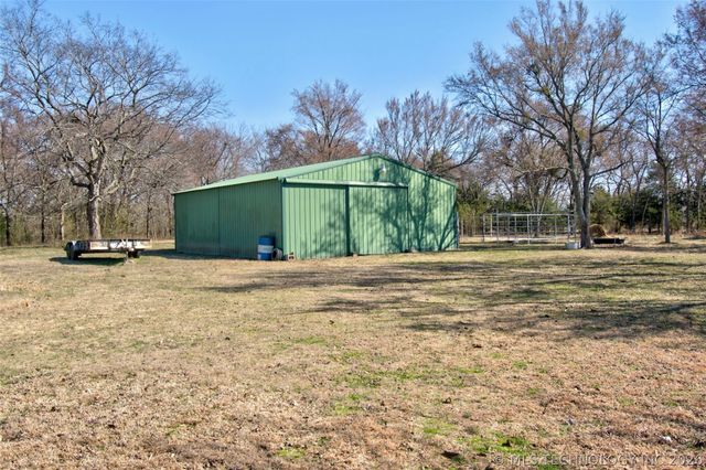 8677 E 63rd Street S, Braggs, OK 74423