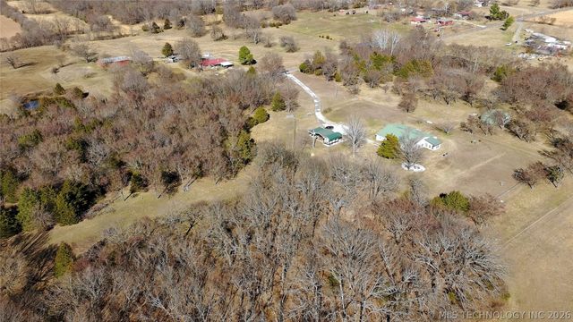 8677 E 63rd Street S, Braggs, OK 74423