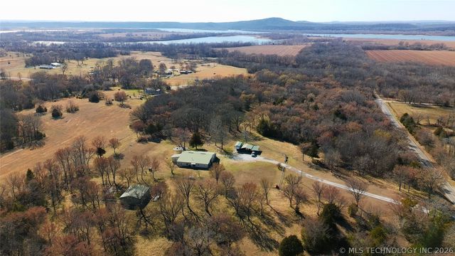 8677 E 63rd Street S, Braggs, OK 74423