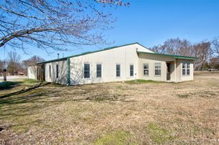 8677 E 63rd Street S, Braggs, OK 74423