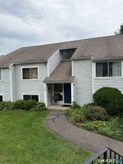 15 Brookwood Drive B, Rocky Hill, CT 06067